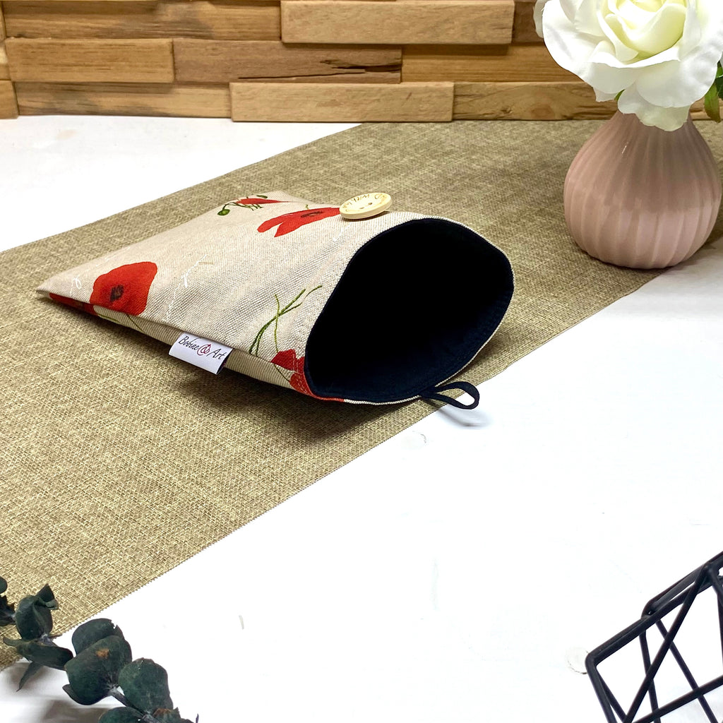 Doublure intérieure d'une pochette à livre de poche matelassée motif Coquelicot