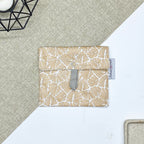 Porte-savon nomade feuillage doré fermé en tissu imperméable pour savon solide