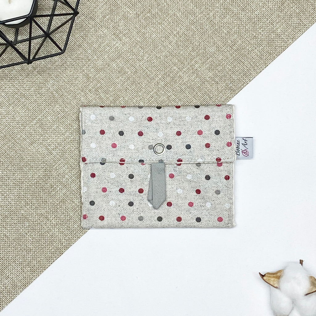 Porte-savon nomade à pois fermé en tissu imperméable pour savon solide